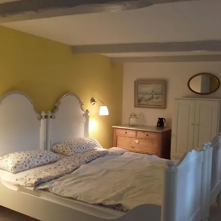 Poppenstuuv Holiday home Stadum