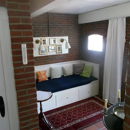 Poppenstuuv Holiday home