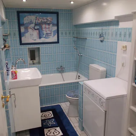 Poppenstuuv Holiday home *