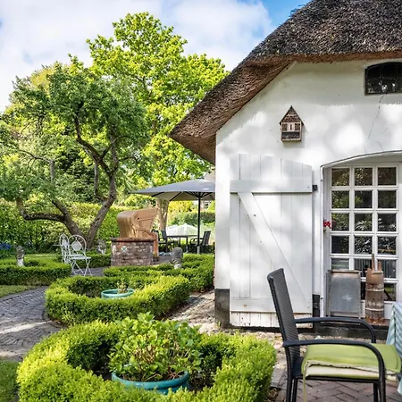 Holiday home Poppenstuuv *