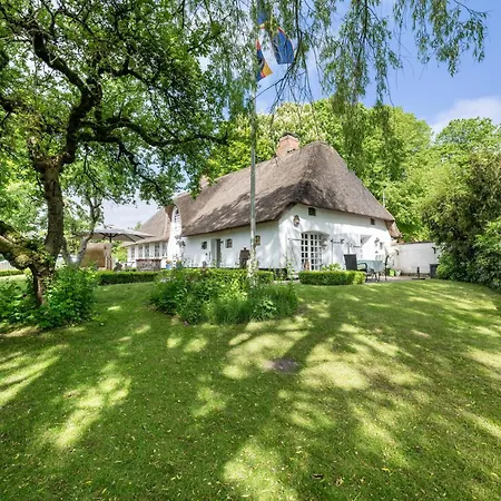 Holiday home Poppenstuuv *